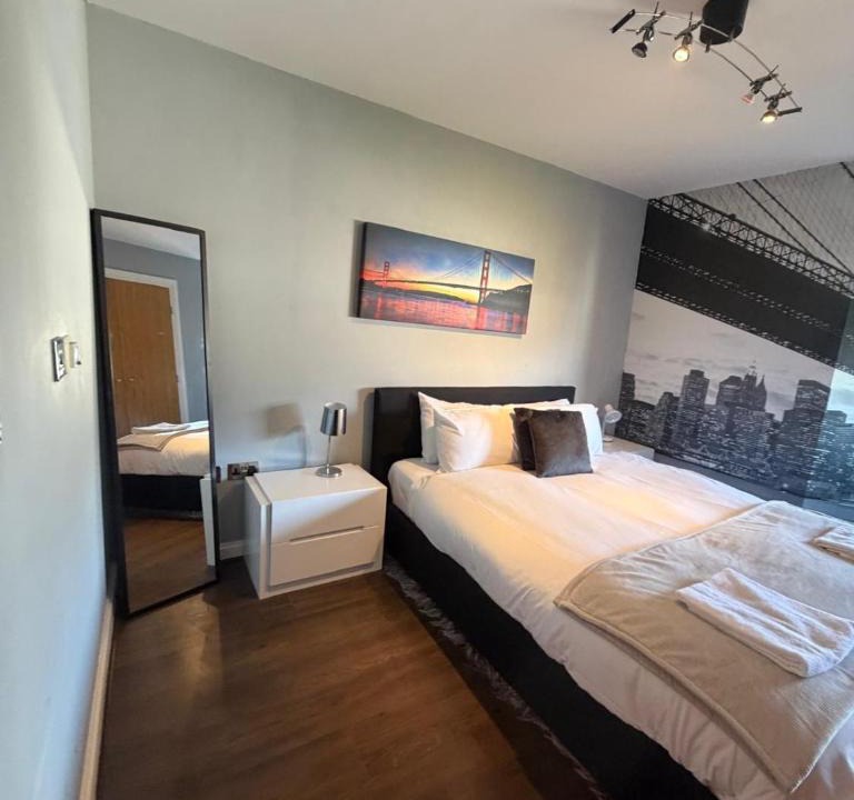 Century Wharf Apartment | Great Value Century Wharf Apartment Near Cardiff Bay with Off Road Parking