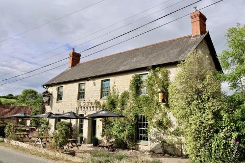 Taunton Hotel | Greyhound