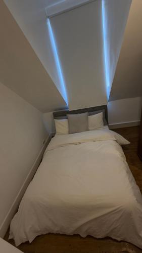 Oakleigh Bed & Breakfast | Guest room