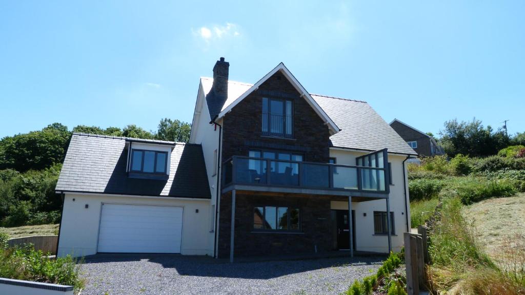 Tan-y-groes House | Hafod y Bryn