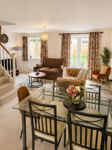 Warrington House | Halton haven Three bed house sleeps 8