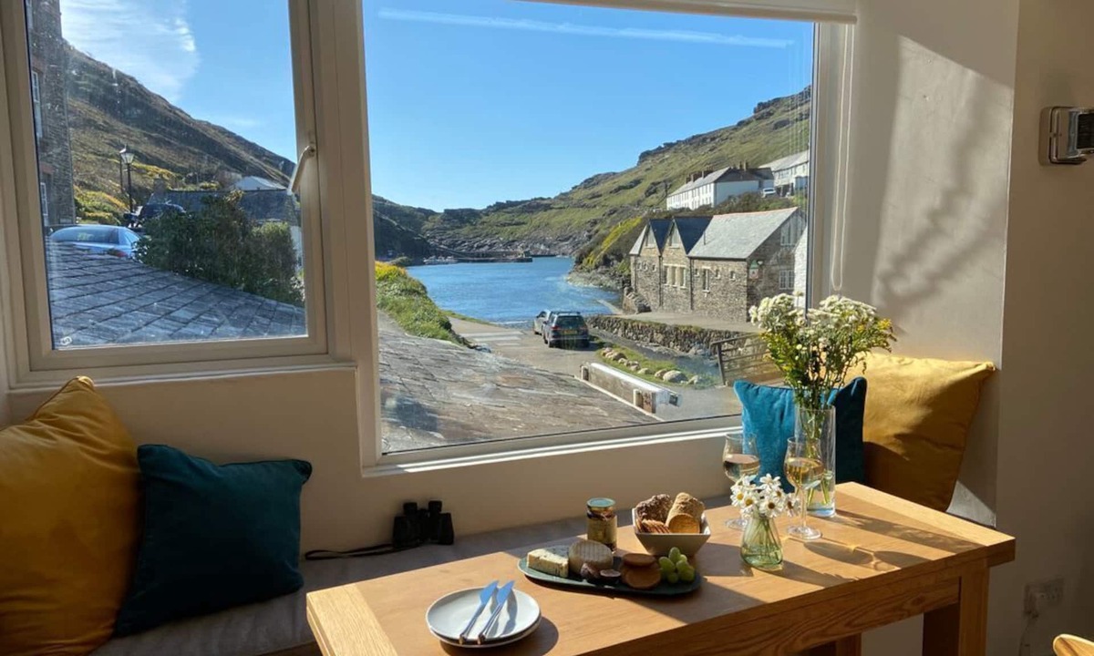 Boscastle Apartment | Harbour Light, Boscastle. 2bed
