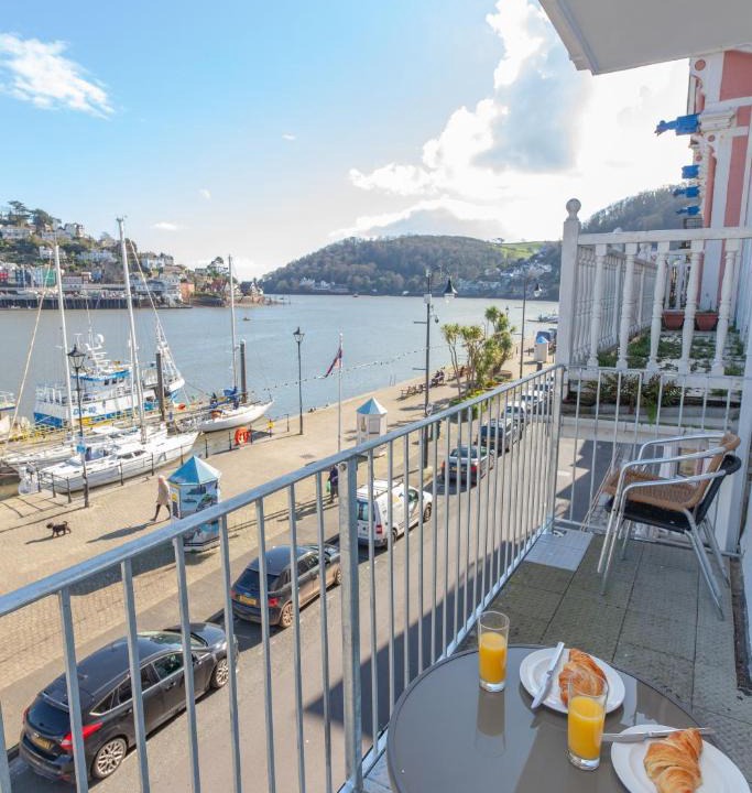 Dartmouth Apartment | Harbourside 2