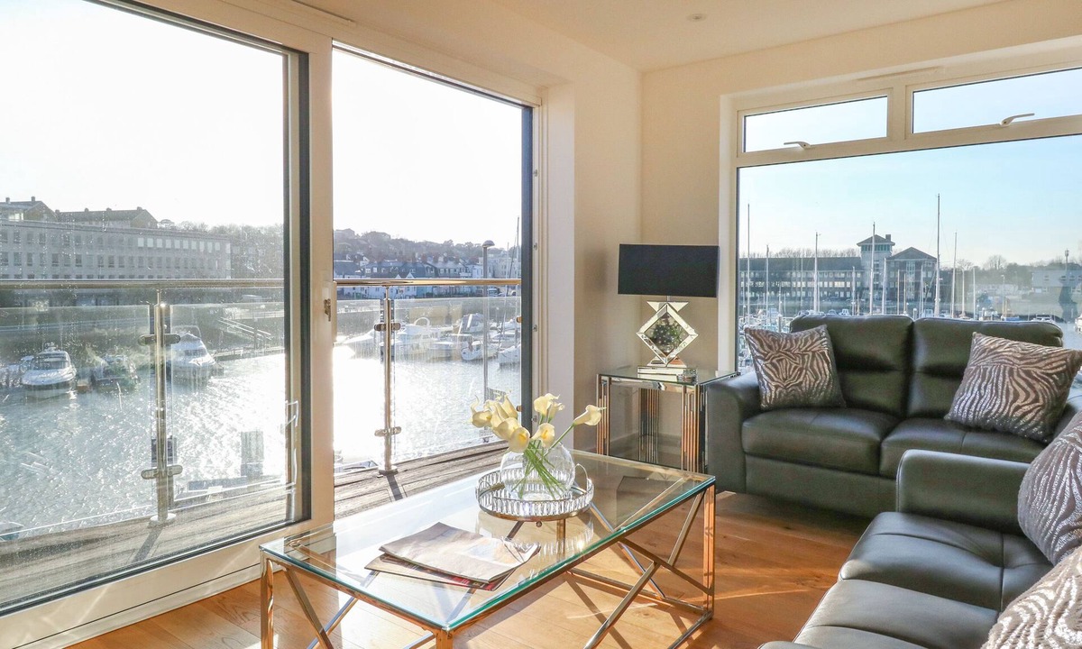 Weymouth Cottage | HARBOURSIDE HAVEN APARTMENT 3, family friendly in Weymouth