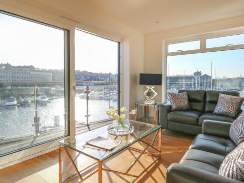 Weymouth Apartment | Harbourside Haven Apartment 3