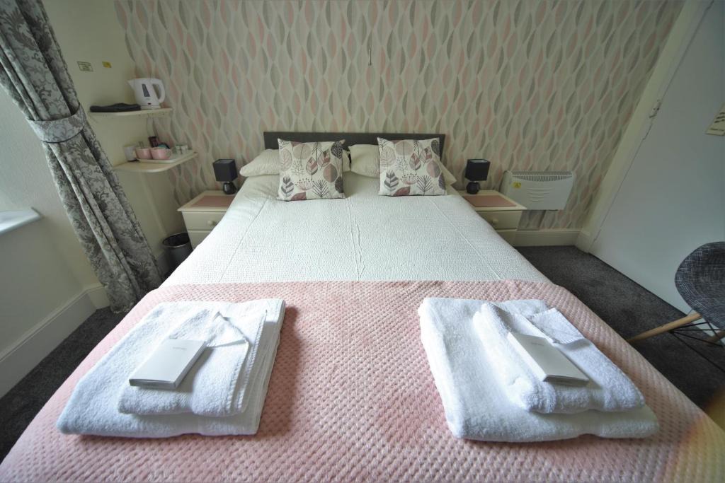 Hele House | Harcourt Hotel