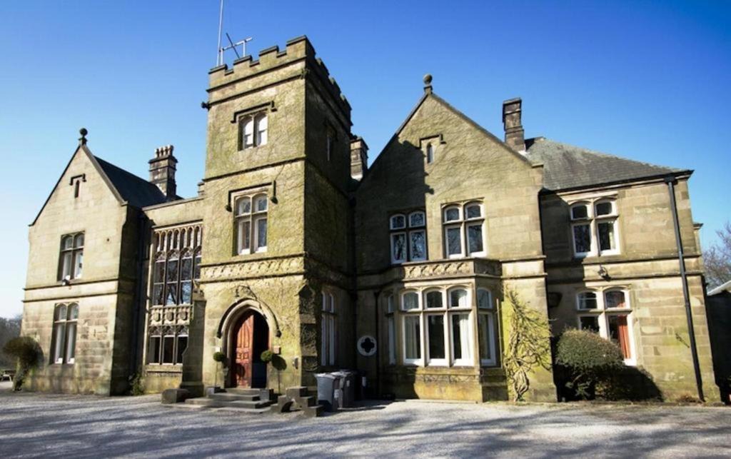 Wormhill House | Hargate Hall - Bakewell