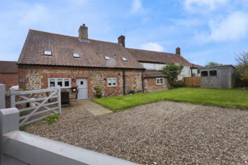 Barney House | Harvey Cottage