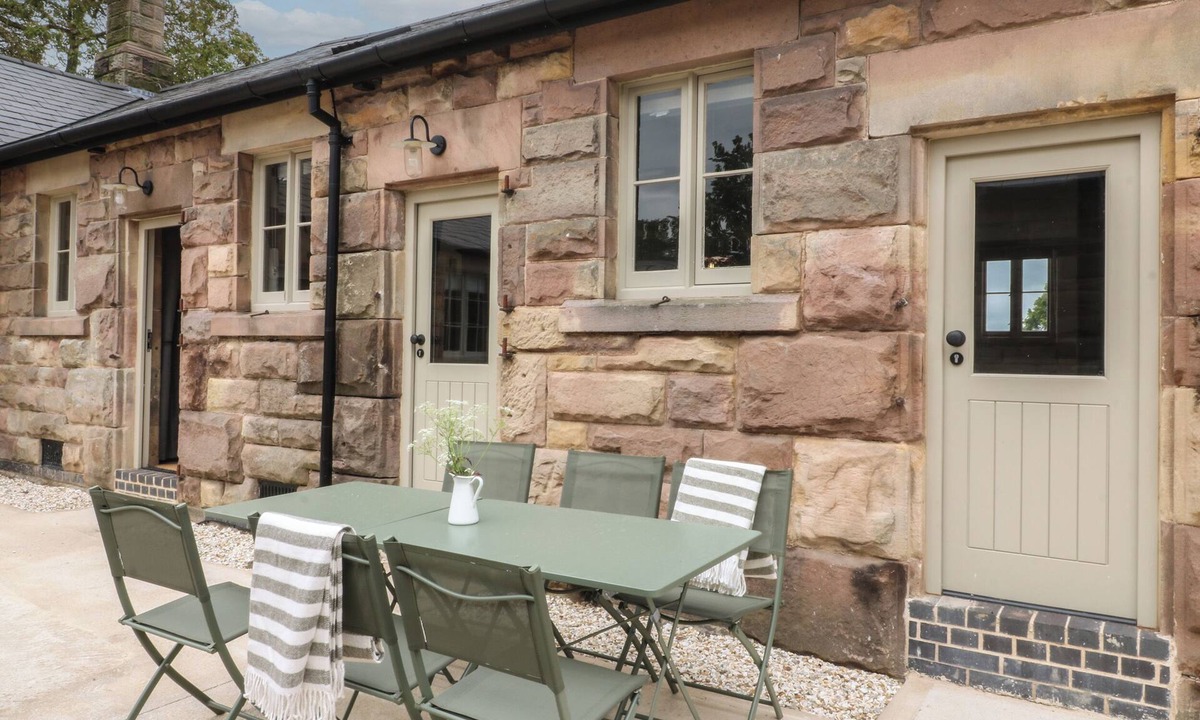 Whatstandwell House | HAZEL COTTAGE - FOLD YARDS, family friendly in Alderwasley