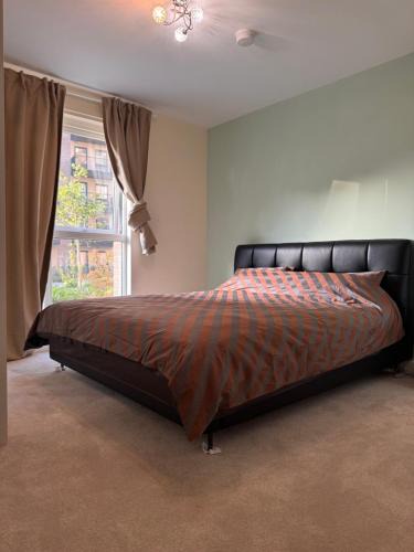 Botwell Apartment | Heathrow Hayes