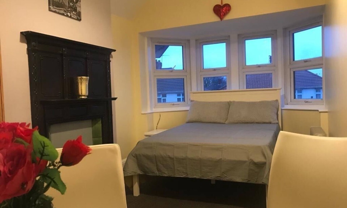 Hounslow Central Hotel | Heathrow Stay