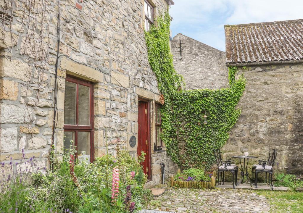 Giggleswick House | Hedgehog Cottage