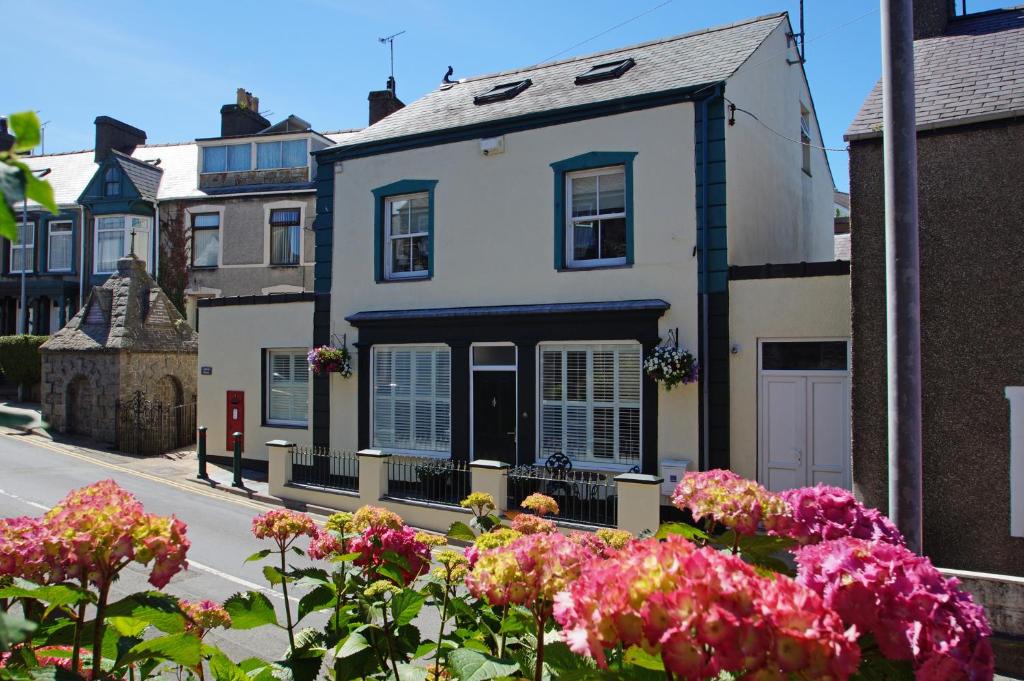 Nefyn House | Hen Bost Nefyn