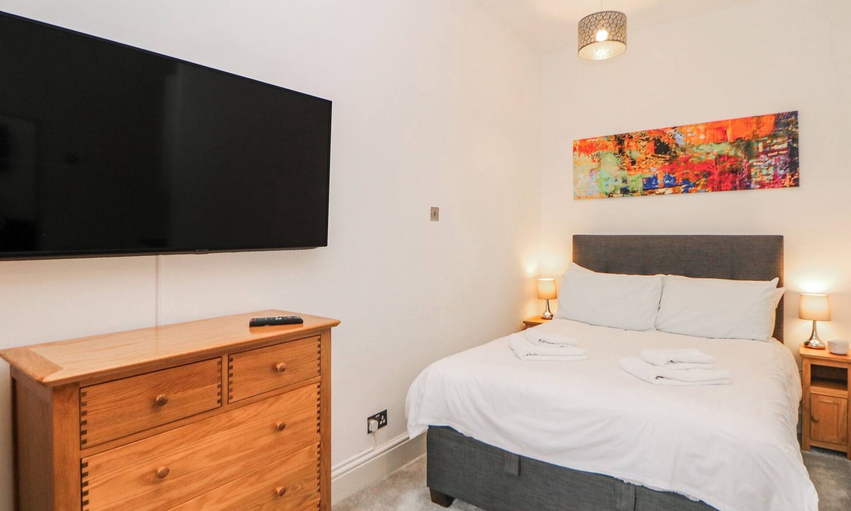 Matlock Bath Cottage | HIGH TOR, pet friendly, with a garden in Matlock Bath
