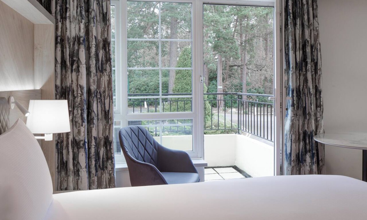 Cobham Hotel | Hilton Cobham