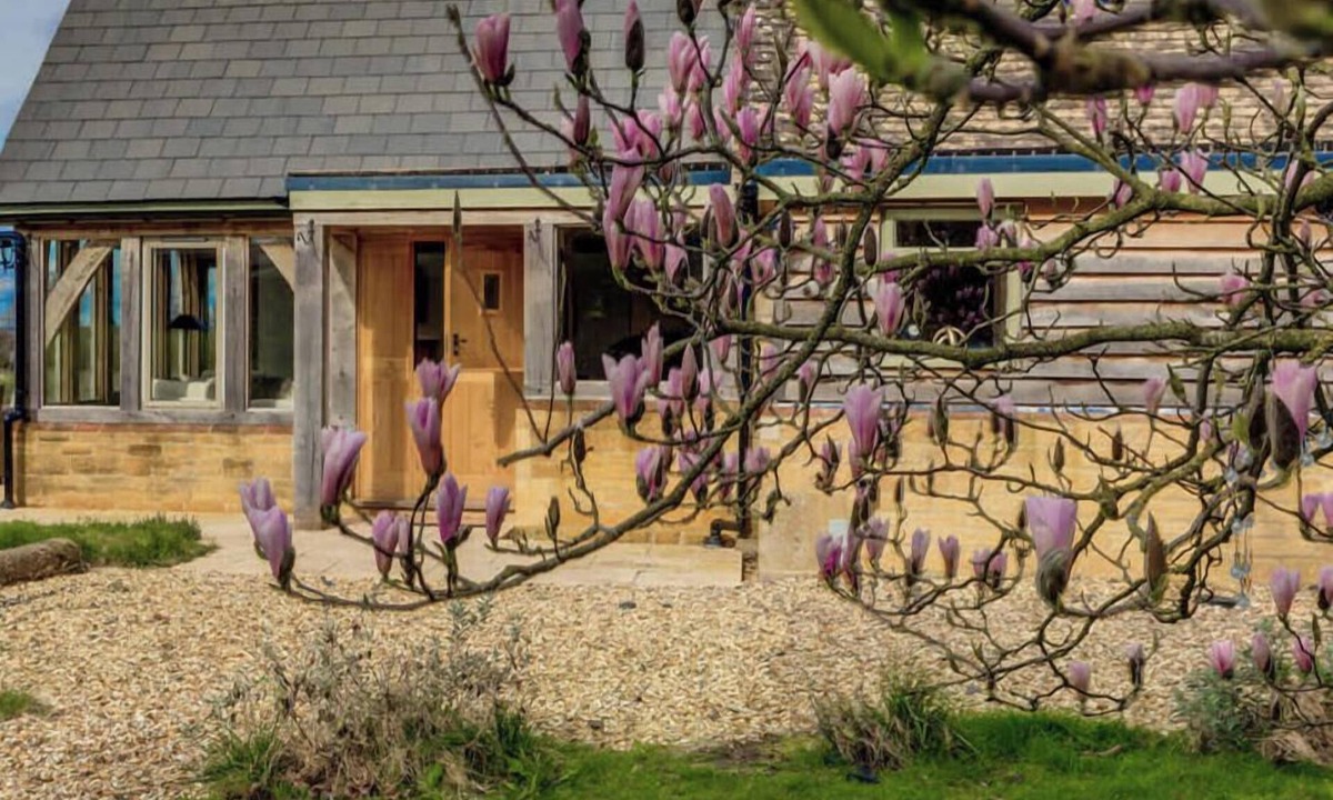 Chipping Campden House | Honeysuckle Cottage - Hot Tub Packages Available