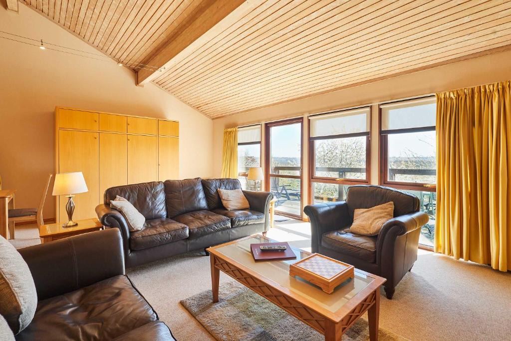 Belton Ski Chalet | Host & Stay - Beech Lodge