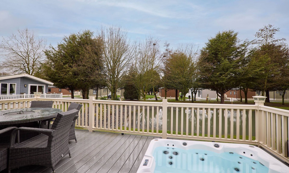 Allerthorpe Ski Chalet | Host & Stay | Crucible Lodge