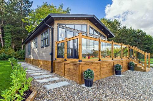Cherry Burton House | Host & Stay - Highland Cottage