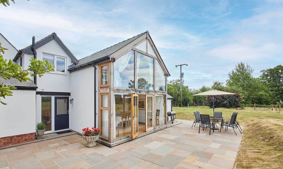 Mathon House | Host & Stay | Merrow Cottage