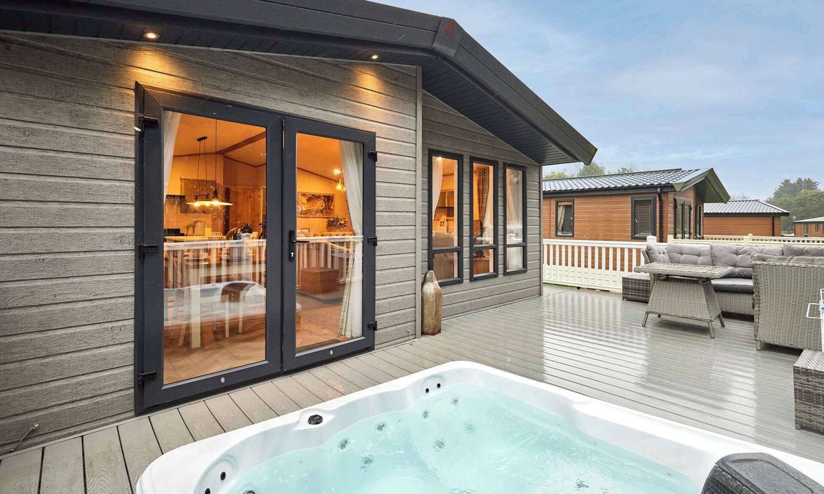 Allerthorpe Ski Chalet | Host & Stay | Peace Lodge