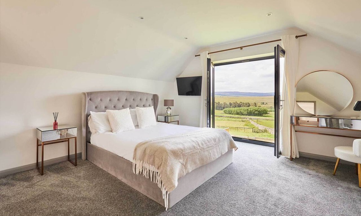 Hallington House | Host & Stay | Thistle Cottage
