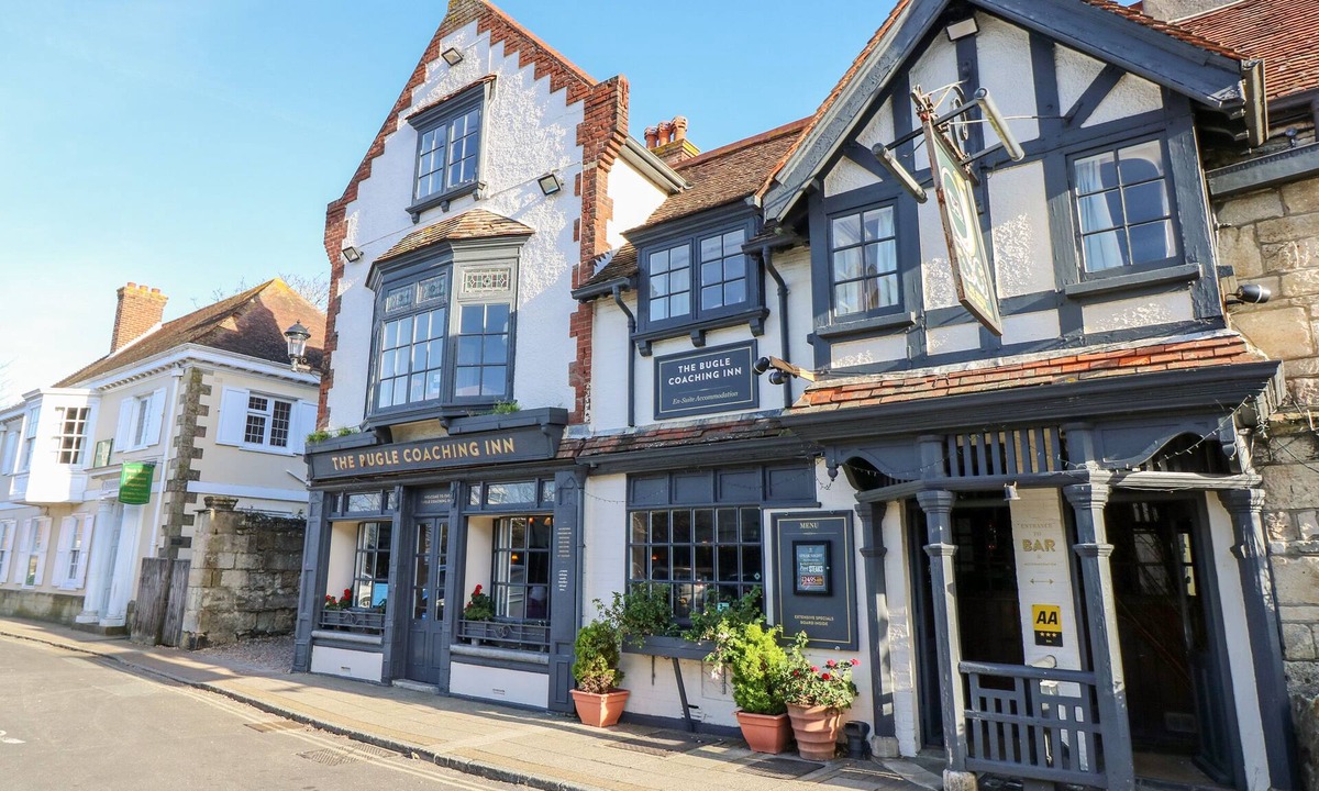 Freshwater Cottage | Hurst View