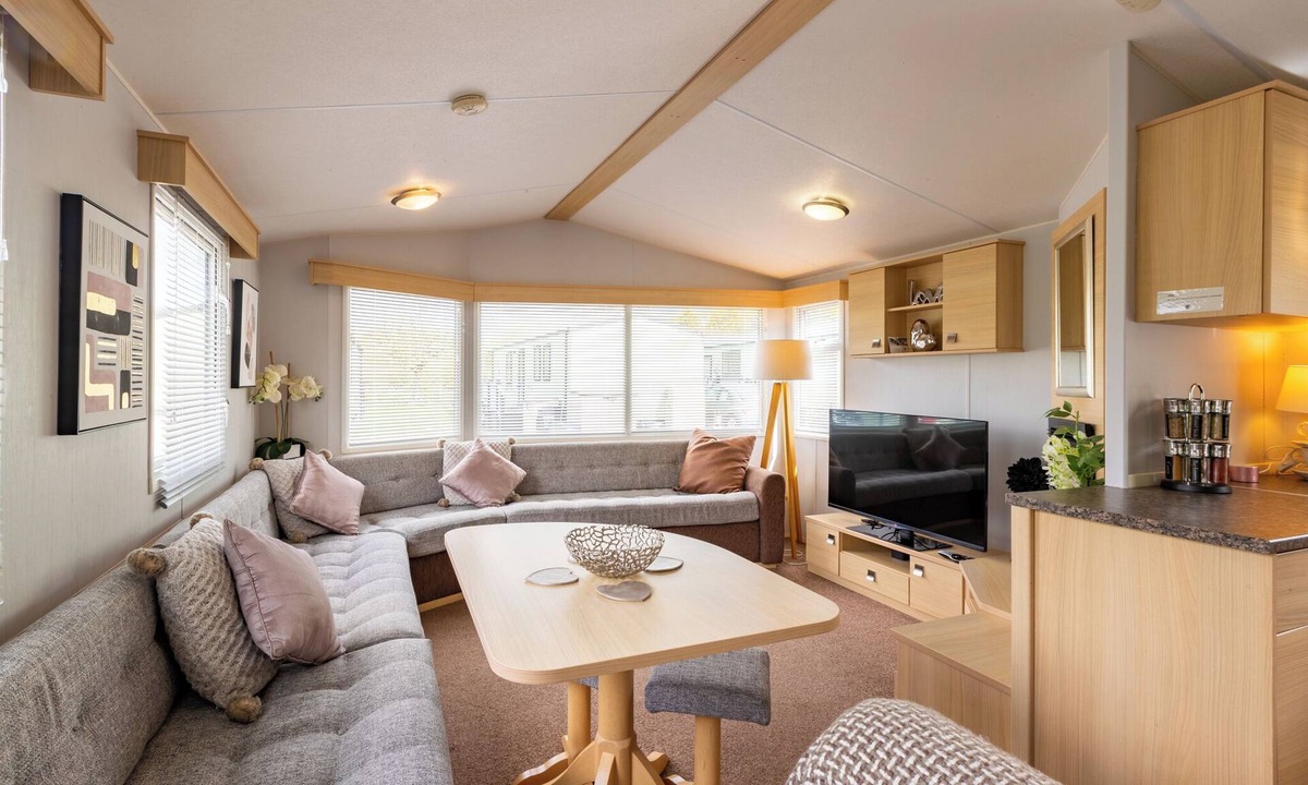 Tewitfield Cabin | Inside No. 9 Retreat