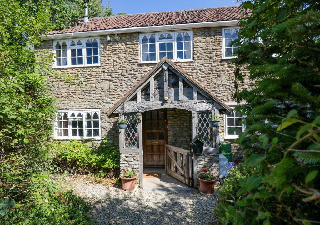 Woolverton House | Ivy Cottage