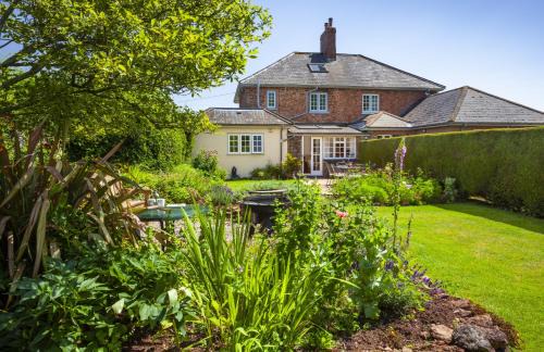 Fiddington House | Jacobs Pond Monksilver