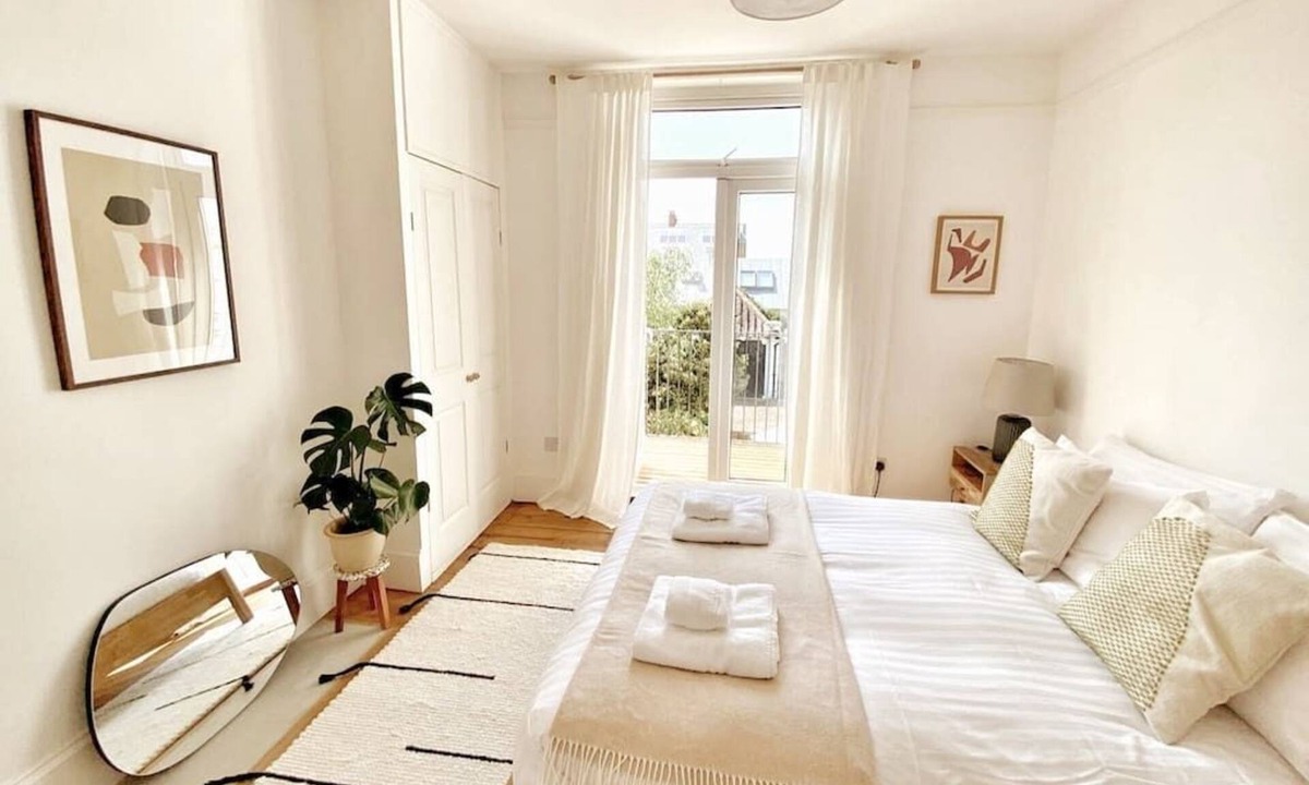 Cliftonville Condo | Juniper House by the Sea - Margate