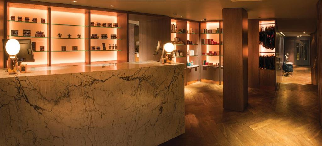 City Centre Glasgow Hotel | Kimpton Blythswood Square Hotel & Spa by IHG