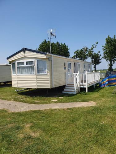 Clacton-on-Sea Apartment | Kjs holiday home