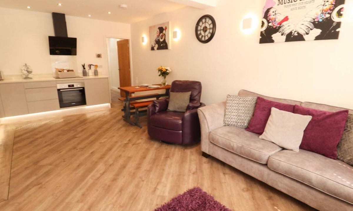 Carnforth Apartment | Lakes View Apartment 1 in Carnforth