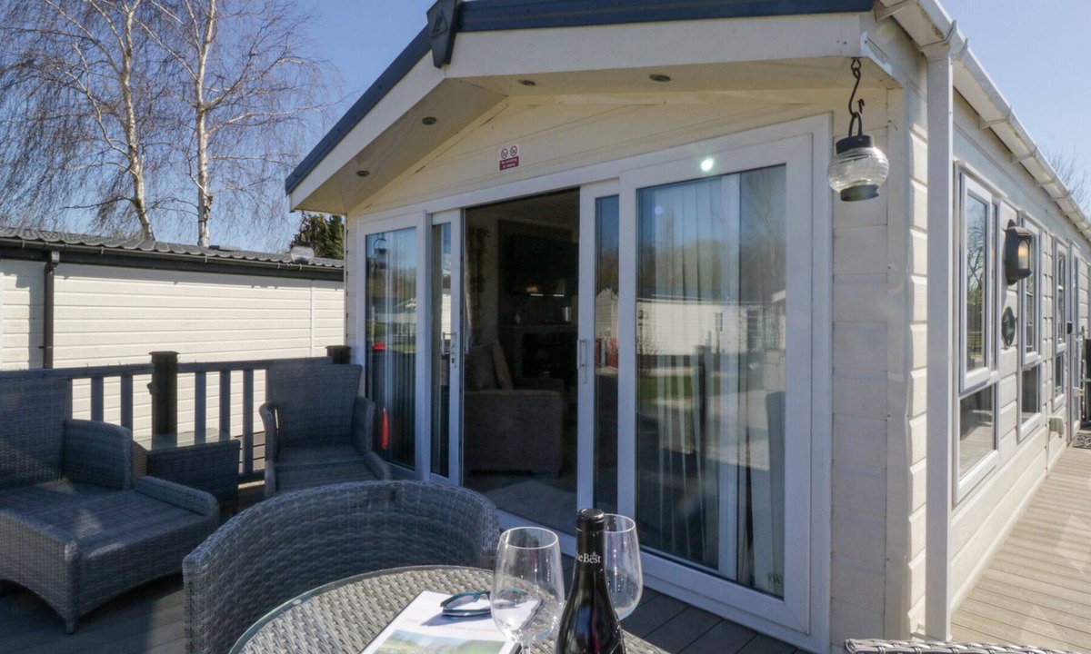Warton Cottage | Lakeside Haven