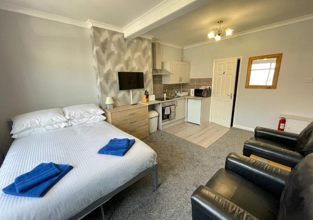 Skegness Apartment | Large Ground Floor Studio Holiday Apartment Skegness - Flat 12