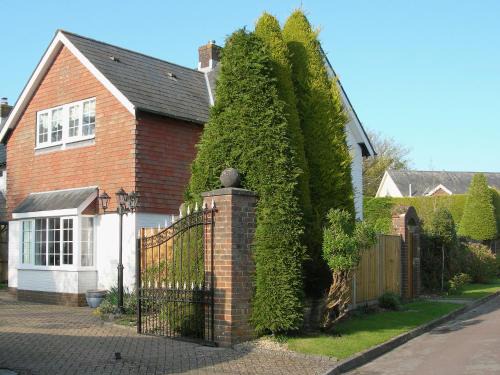 Sway House | Laurel Cottage