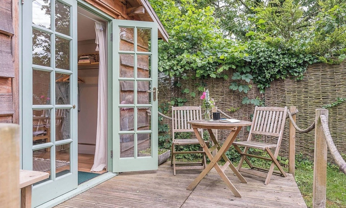 Beccles Cabin | Lavender Lodge, Toad Hall, Wangford