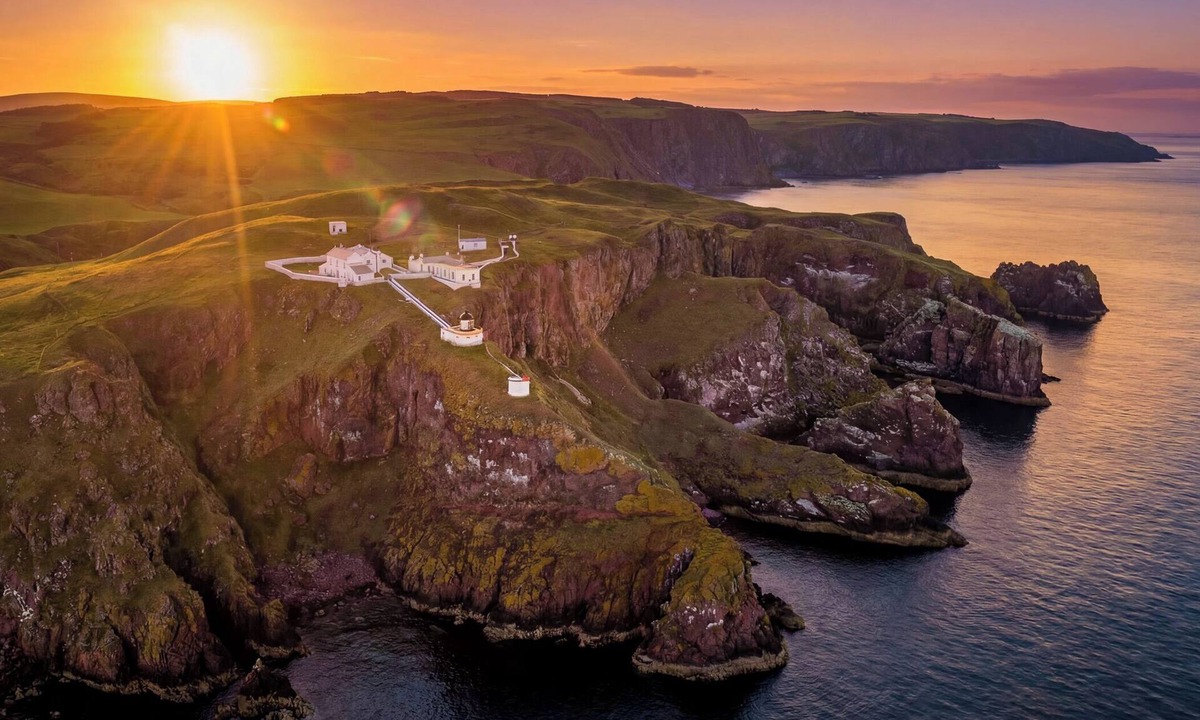 St Abbs Cottage | LIGHTKEEPERS BOTHY, country holiday cottage in St Abbs