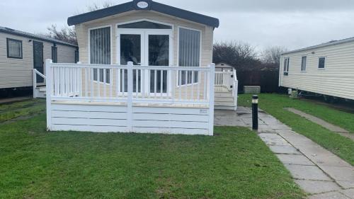 Rhyl Cabin | Lily's caravan