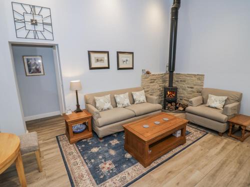 Black Bourton House | Lily Stables