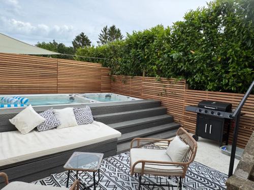 East Grinstead Villa | Little Rozel
