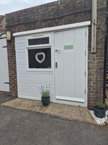 Heathfield Apartment | 'Little Star' accommodation