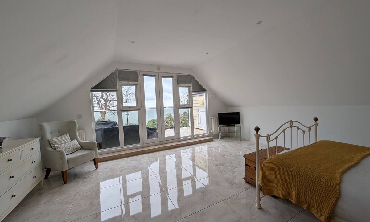 Shanklin Ski Chalet | Littlestairs