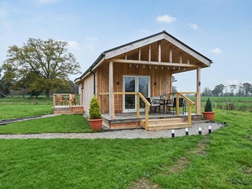 Garthmyl House | Llwynog Lodge