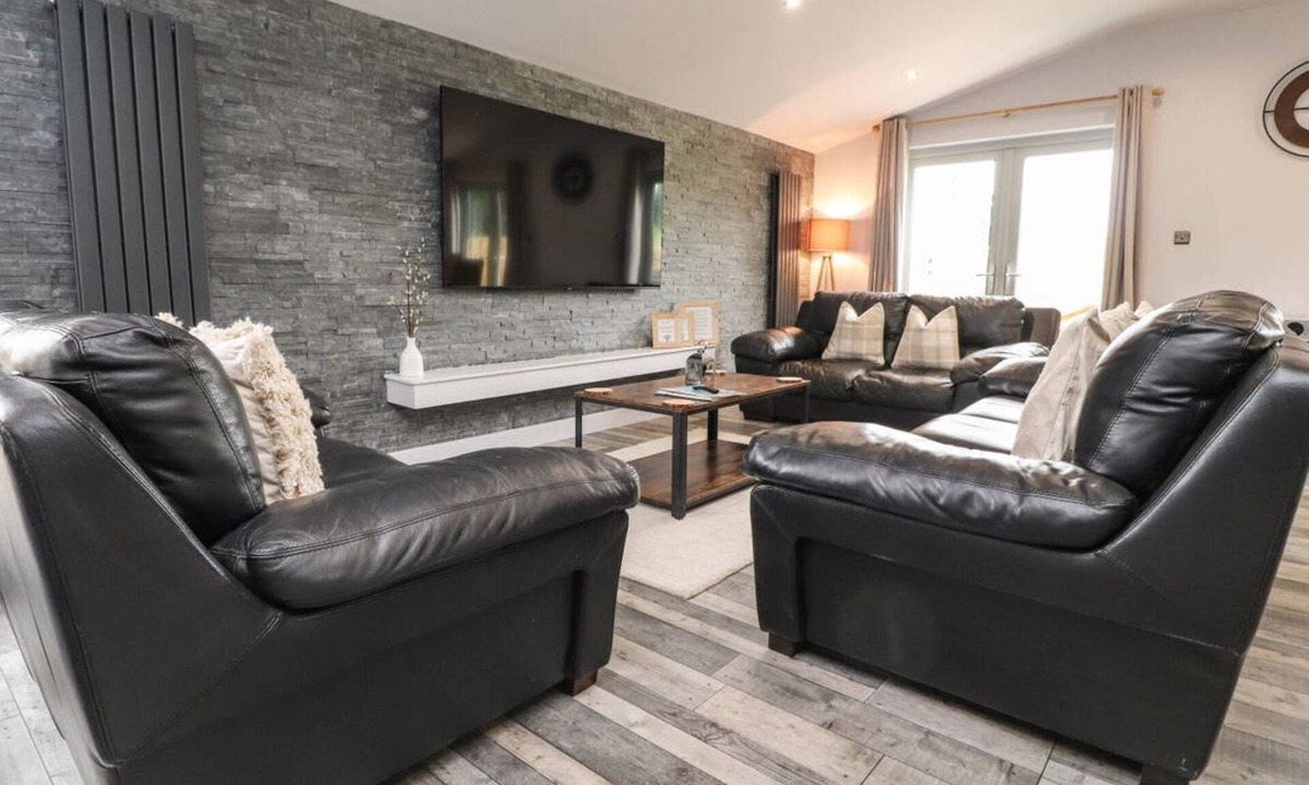 Wennington Cabin | Lodge 4 Box Tree, Kirkby Lonsdale