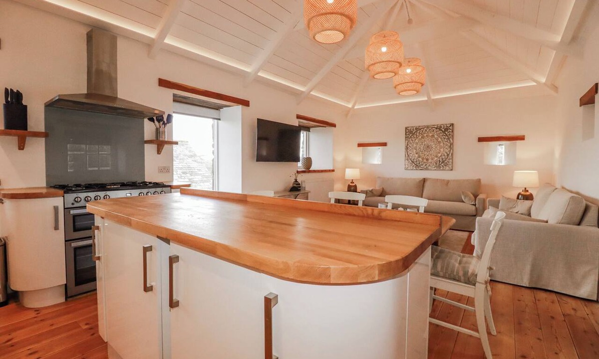 Camelford Cottage | Logan Barn