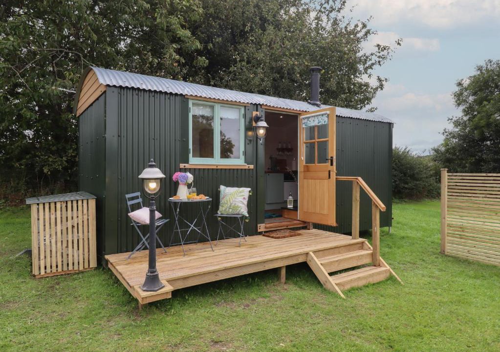 Sticklepath House | Lottie's Hut