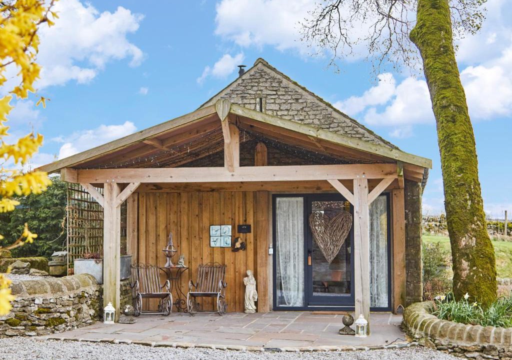 Bakewell House | Love Nest