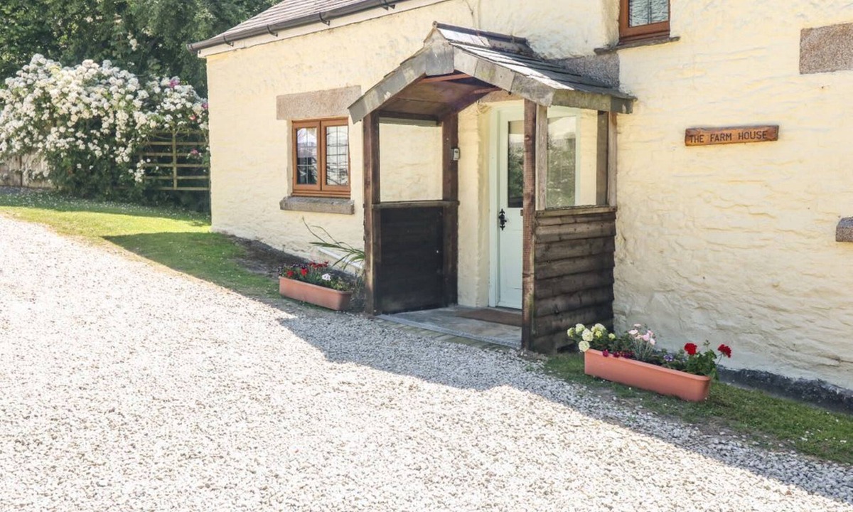 Brazzacott House | Lower West Curry Farmhouse, Launceston